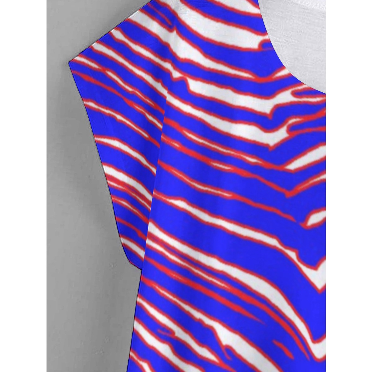 Buffalo Bills Zubaz Women's Curved Hem T-shirt (Plus Size)